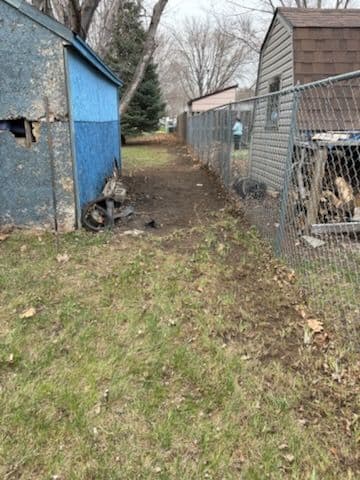 Gallery photos for Spring Leaf Cleanup for Lush Lawns Marshall MN: Image #3